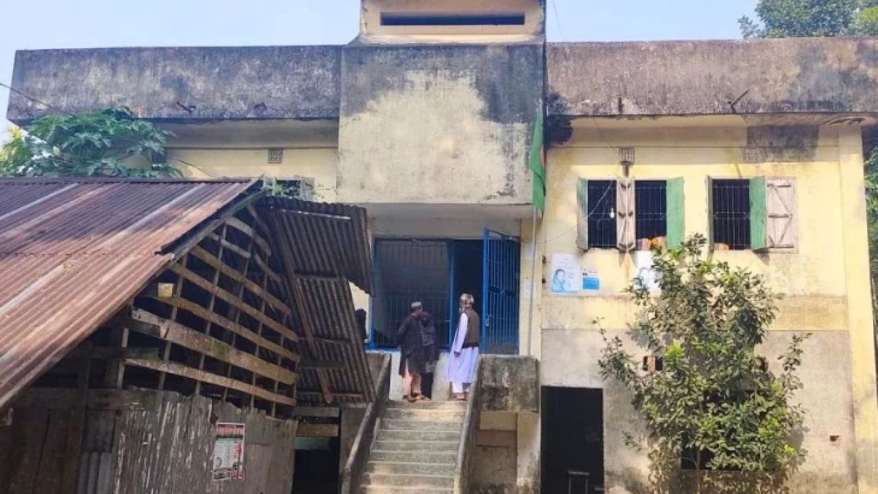 ফুলতলা মোহাম্মদিয়া আলিম মাদ্রাসায় অনিয়মতান্ত্রিকভাবে নিয়োগের পায়তারা