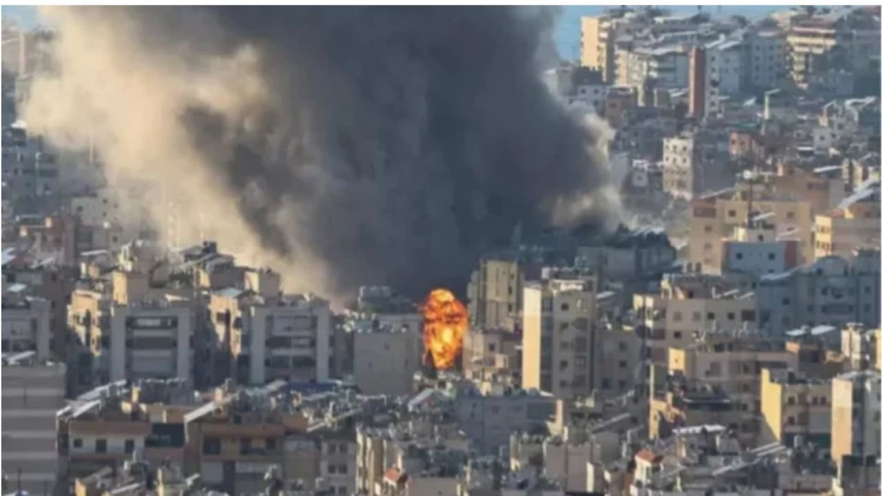 কোনো আলোচনা নয়, যতদিন দরকার যুদ্ধ চালিয়ে যেতে প্রস্তুত ইরান: খামেনির জ্যেষ্ঠ সহকারী