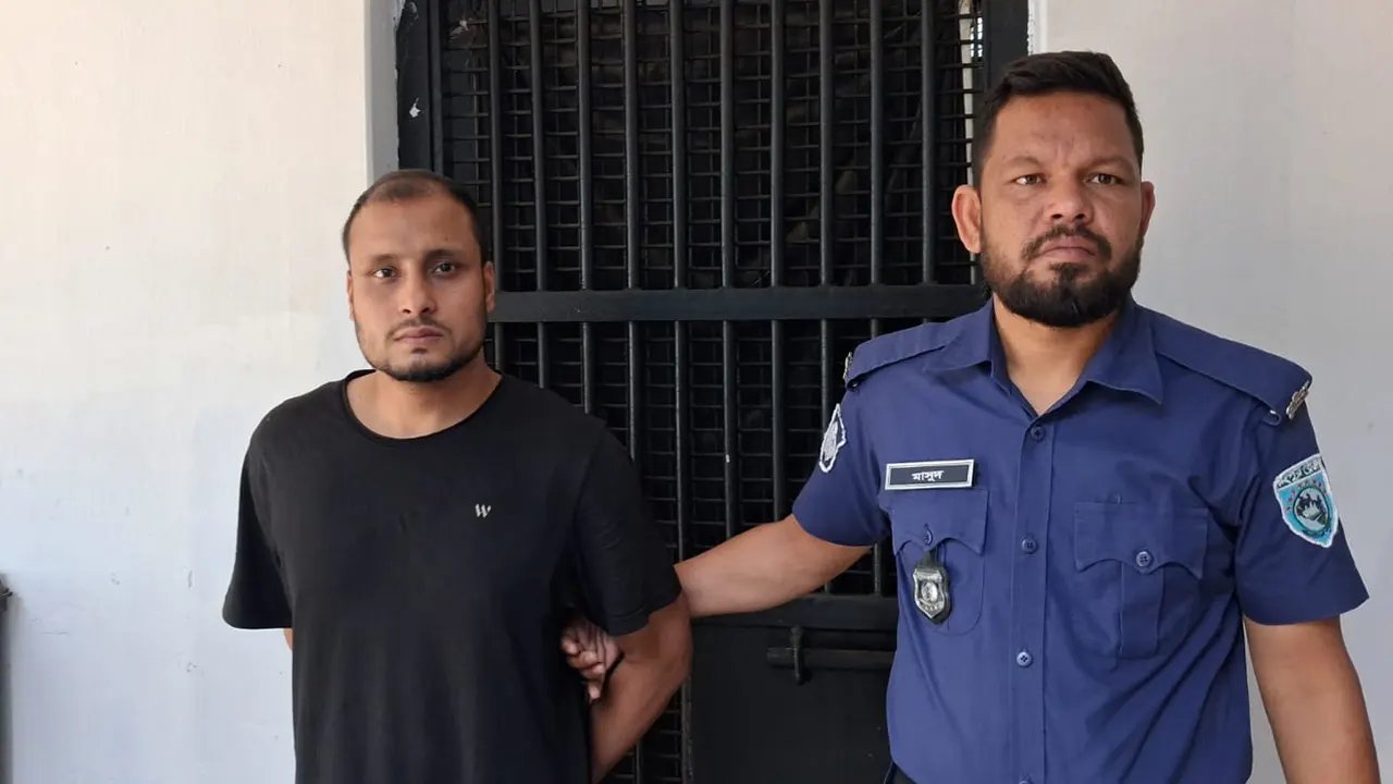 মির্জা ফখরুল ও সালাহউদ্দিনকে নিয়ে আপত্তিকর পোস্ট