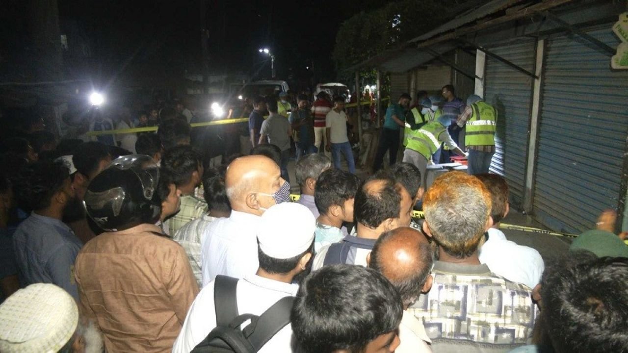 যুবদল নেতার গলা কেটে হত্যা