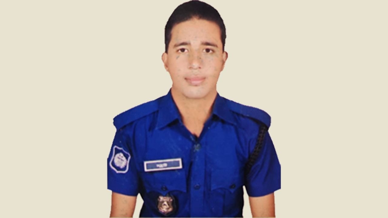 নিজের অস্ত্রের গুলিতে পুলিশ সদস্যের আত্মহত্যা