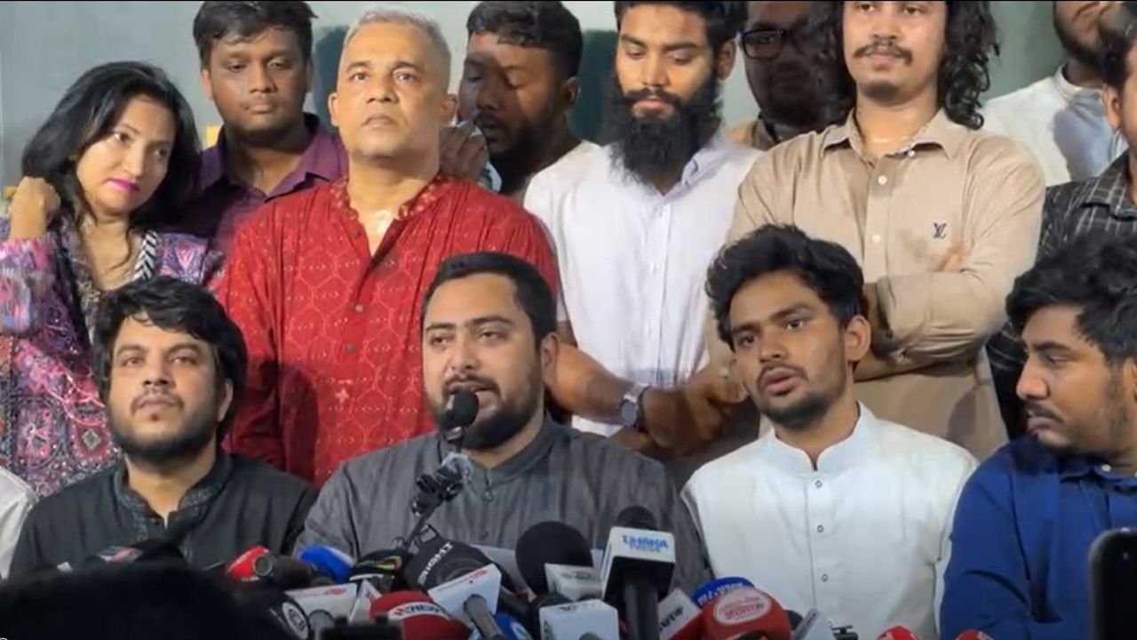 কেন ছাত্রলীগকে কাছে টানার কথা বলছে এনসিপি