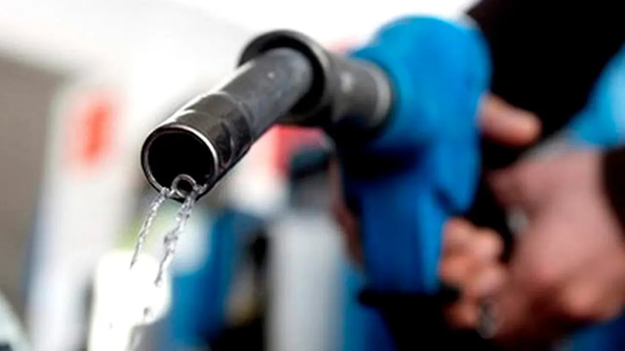 তেলের সংকট আরও তীব্র হতে পারে, বাড়ছে দাম