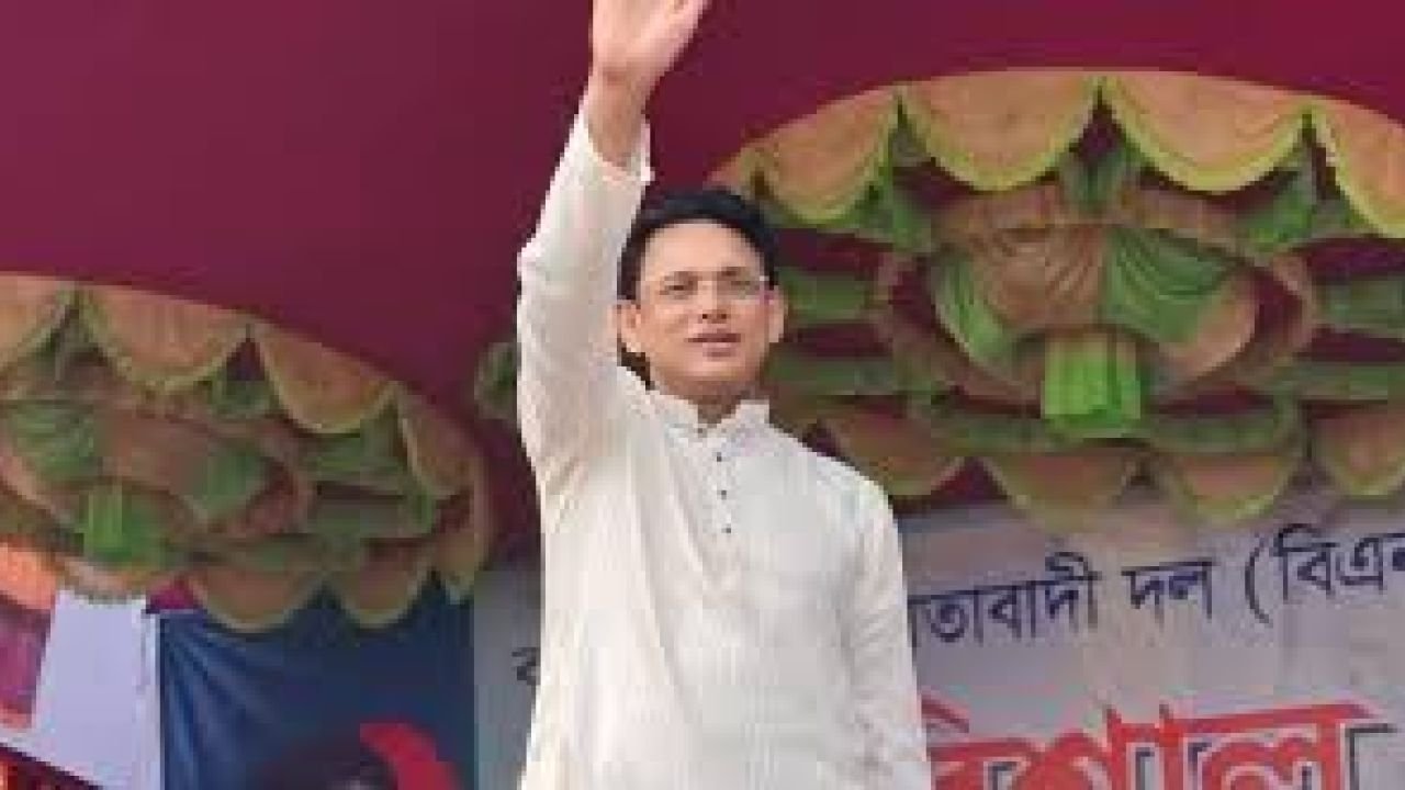 শিক্ষামন্ত্রী এহছানুল হক মিলনের এক ফোনেই কোটি টাকা
