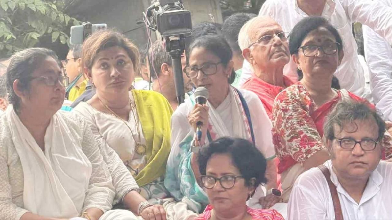 ওসমান হাদিকে যাকে দিয়ে খুন করা হয়েছিল যা বললেন মমতা