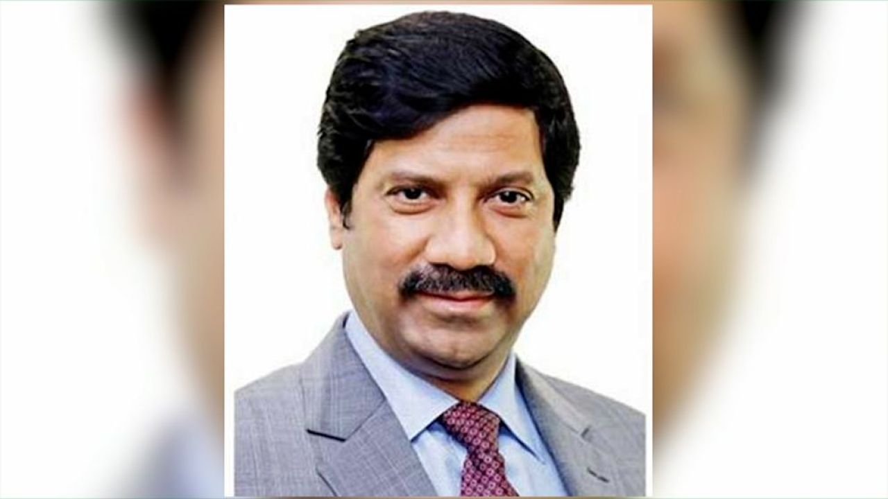 বাংলাদেশ সিকিউরিটিজ অ্যান্ড এক্সচেঞ্জ কমিশনের চেয়ারম্যানসহ যে ৪ কমিশনারের পদত্যাগ