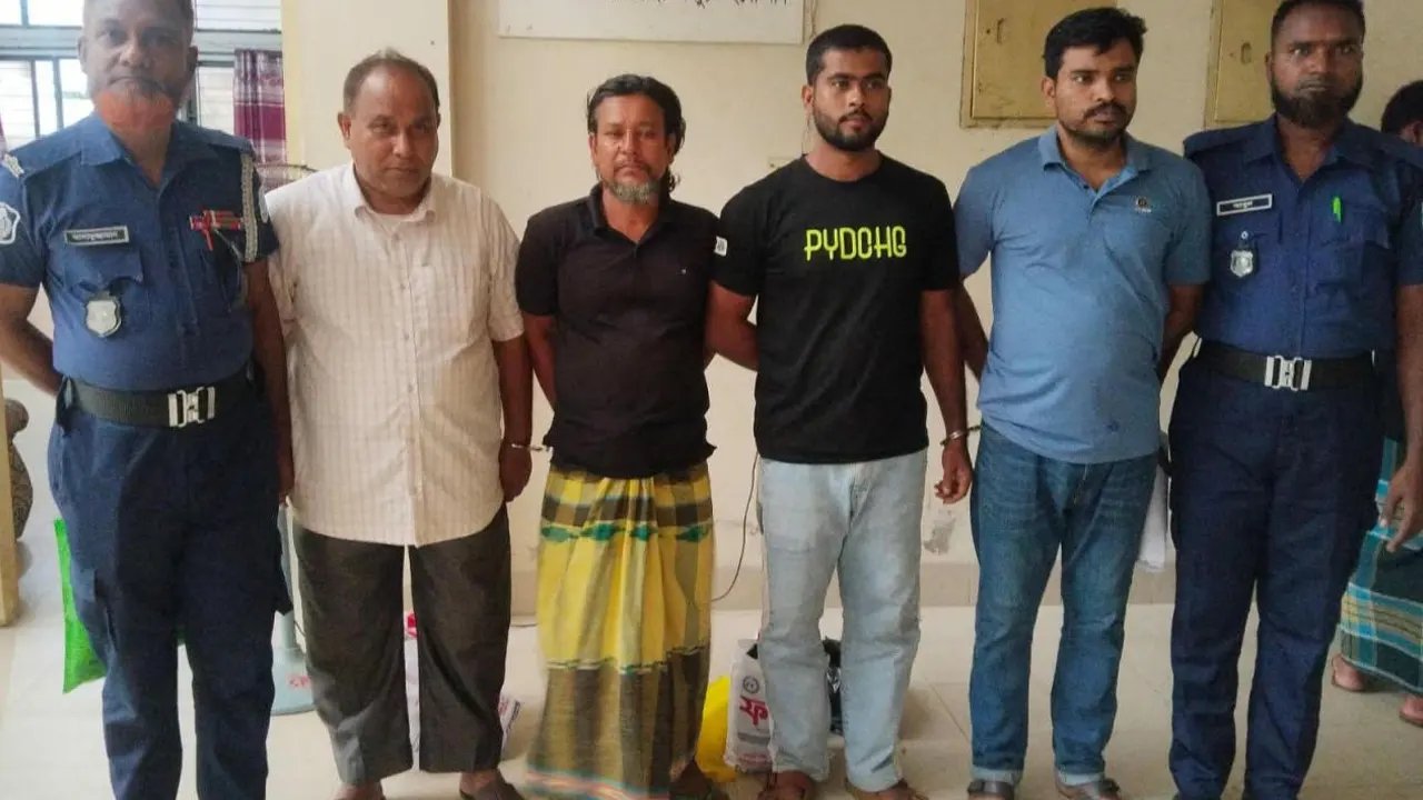 ব্রেকিংঃ আ.লীগের ৪ নেতা গ্রেপ্তার 