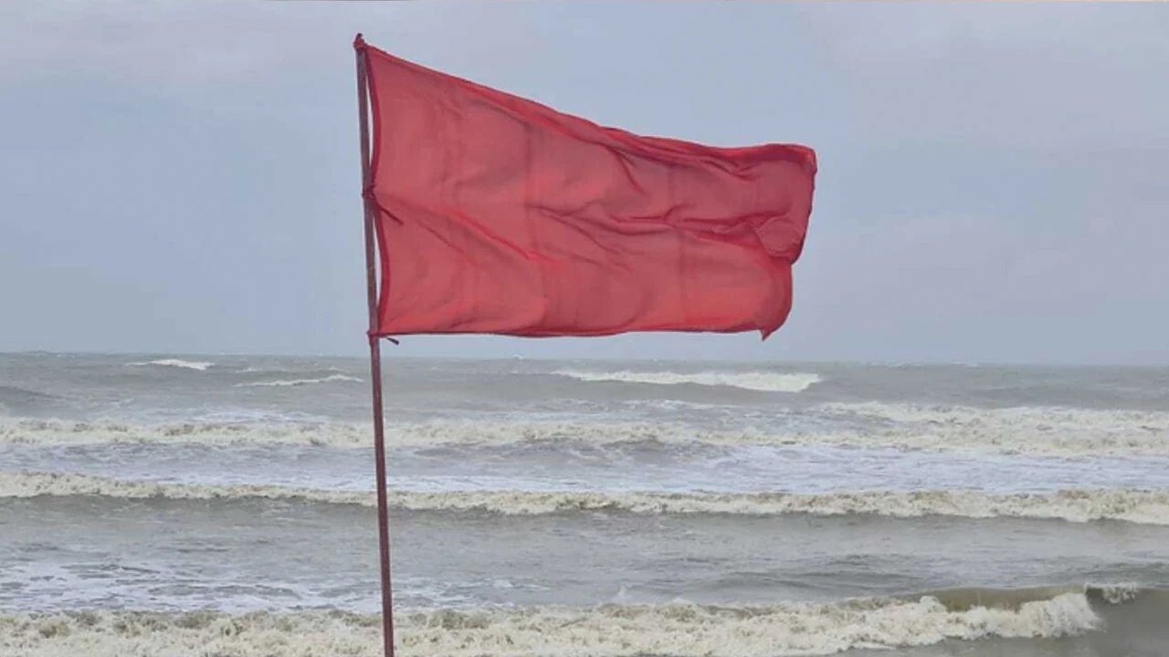  দেশের সব সমুদ্রবন্দরে ৩ নম্বর সতর্কসংকেত 
