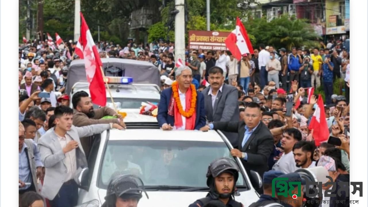দেশে ফিরলেন ছাত্র আন্দোলনে ক্ষমতাচ্যুত সাবেক প্রধানমন্ত্রী