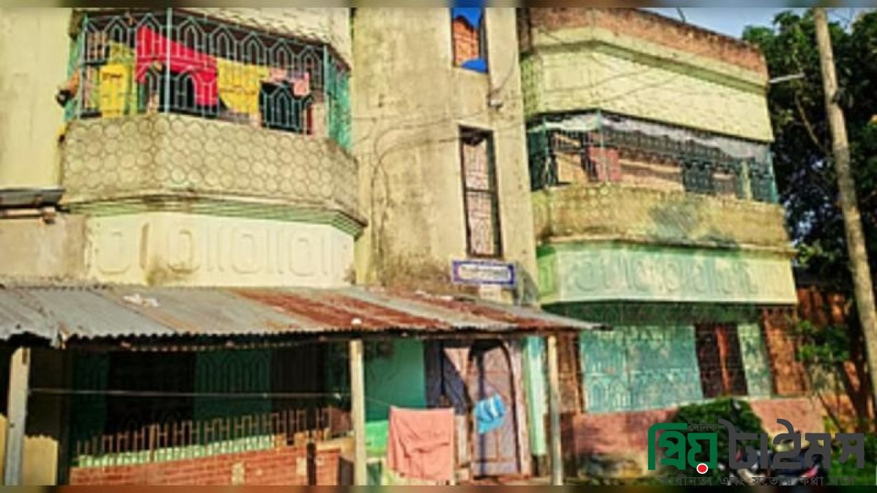 আওয়ামী লীগ নেতার বাড়ি দখল করে বিএনপি নেতা বহিষ্কার